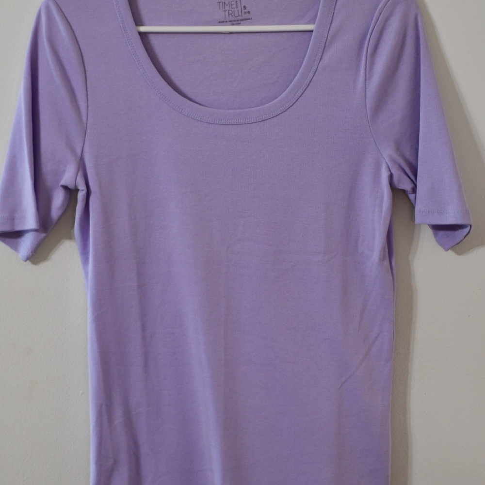 Time and Tru Light Purple Short Sleeve Top